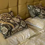 The Penthouse Tranquil Loft Jacuzzi Bath & Complimentary Cascades Membership 4*