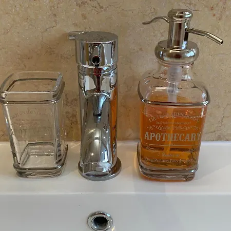 The Penthouse Tranquil Loft Jacuzzi Bath & Complimentary Cascades Membership Bowness-on-Windermere