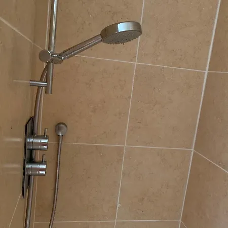 The Penthouse Tranquil Loft Jacuzzi Bath & Complimentary Cascades Membership Konukevi Bowness-on-Windermere