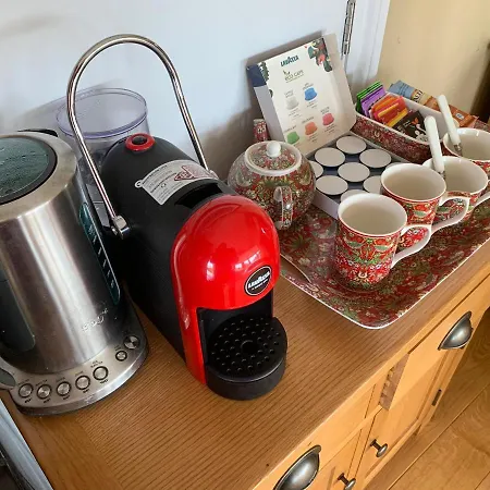 The Penthouse Tranquil Loft Jacuzzi Bath & Complimentary Cascades Membership 4*