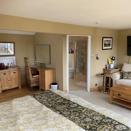 Pensionat The Penthouse Tranquil Loft Jacuzzi Bath & Complimentary Cascades Membership Bowness-on-Windermere