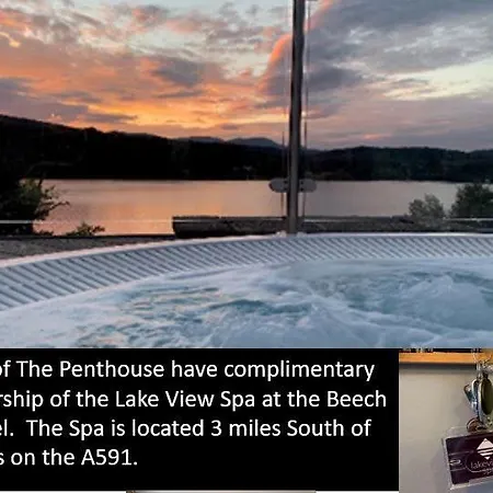 Guest house The Penthouse Luxury Loft Jacuzzi Bath & Complimentary Lakeview Membership