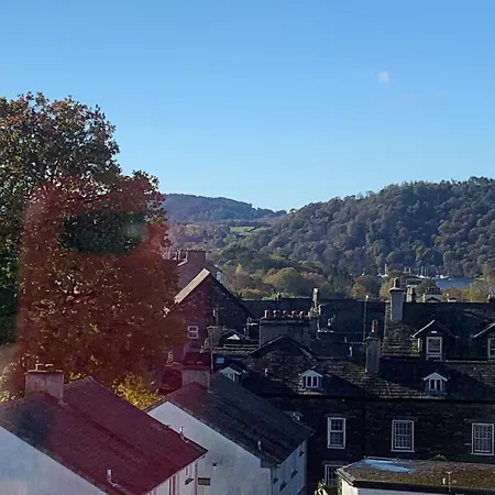 Pensionat The Penthouse Tranquil Loft Jacuzzi Bath & Complimentary Cascades Membership Bowness-on-Windermere